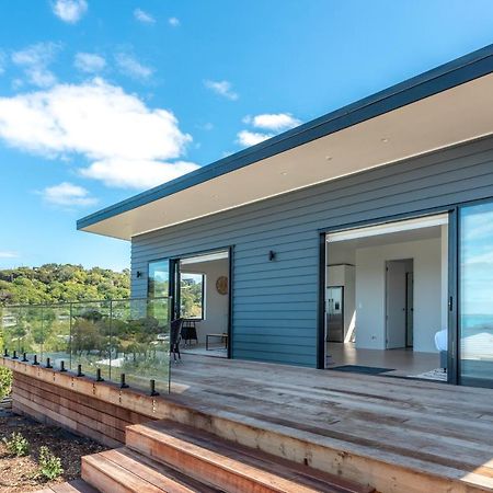 Luna Cottage. Stunning Ocean Views On Waiheke Oneroa Exterior photo